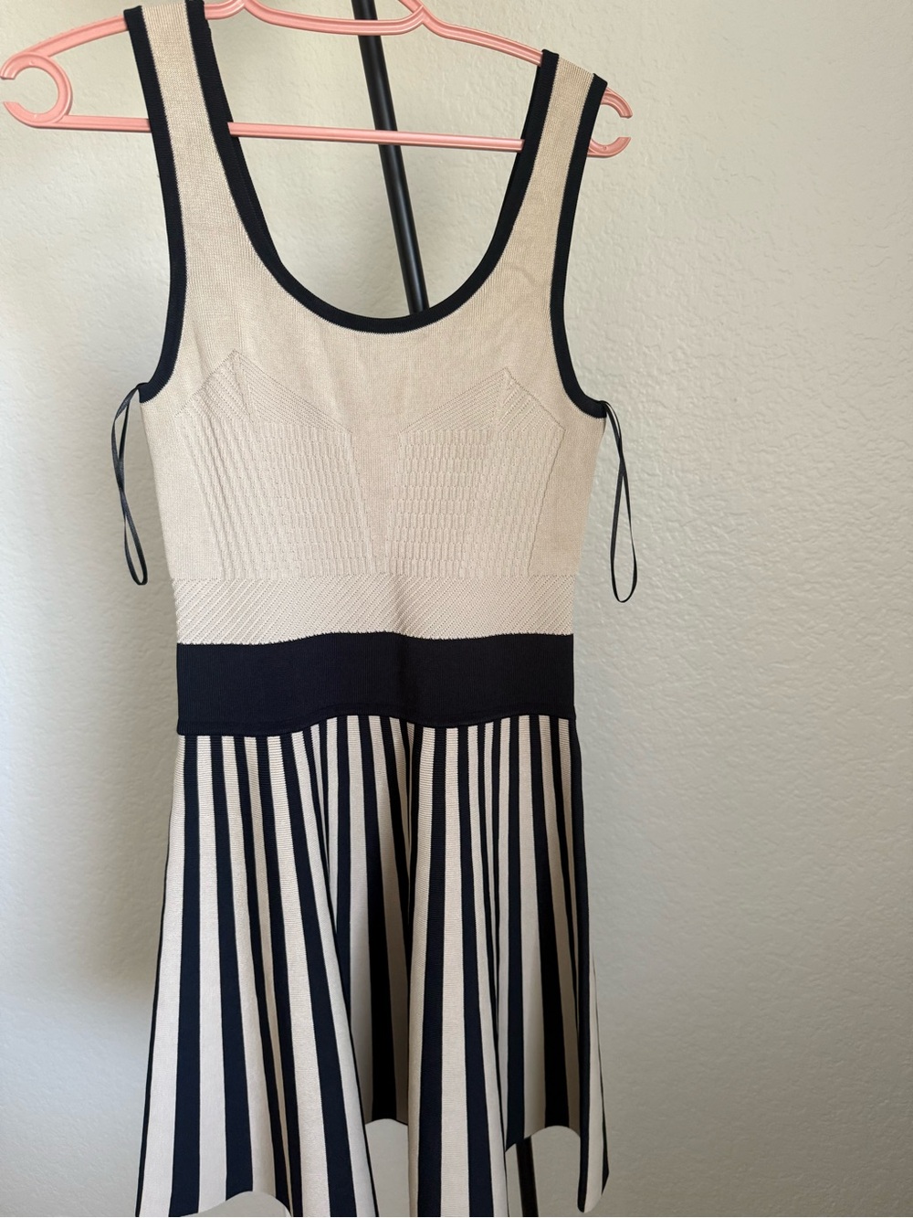 Guess Black and Beige Striped Fit-and-Flare Mini Dress Small